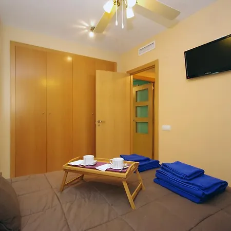 City Beach Lluch Apartment *